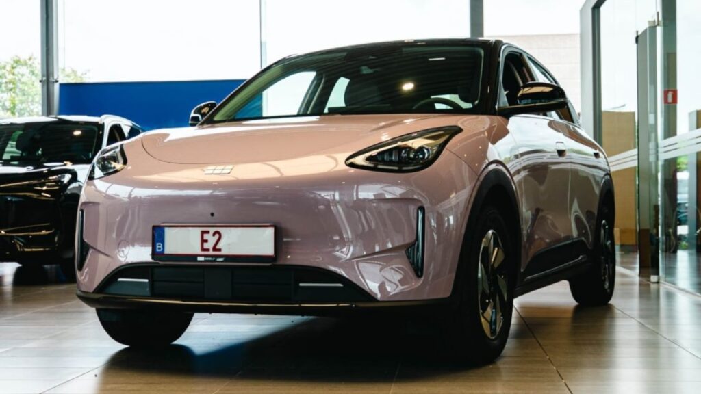 Электрический хэтчбек Geely E2 2026 у дилеров в Бельгии