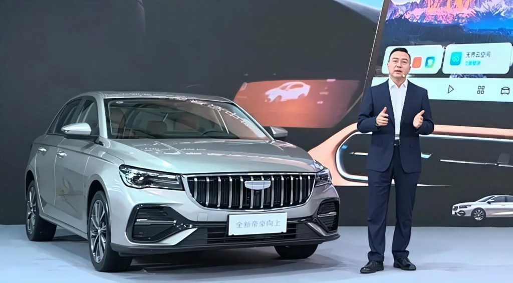 Geely выпускает Emgrand 2027 года с 12,8-дюймовым экраном и камерой 540°, стартовая цена — 8400 долларов США